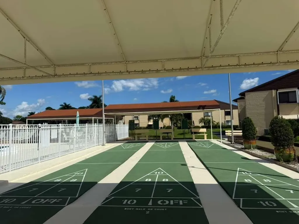 213 Pine Hov Circle Greenacres FL 33463