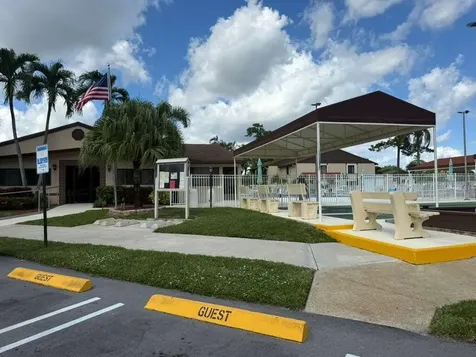 213 Pine Hov Circle Greenacres FL 33463