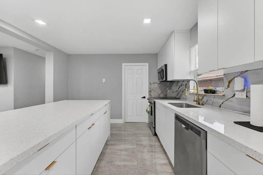 800 NW 6th Avenue Pompano Beach FL 33060