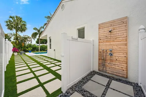 10263 Allamanda Circle Palm Beach Gardens FL 33410