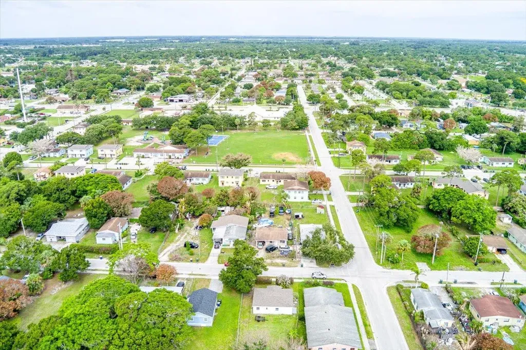 1110 N 22nd Street Fort Pierce FL 34950