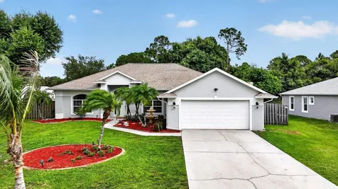 1571 SW Hunnicut Avenue Port St Lucie FL 34953