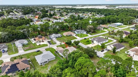 1571 SW Hunnicut Avenue Port St Lucie FL 34953