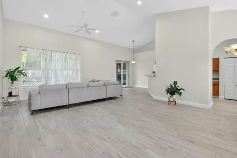 1571 SW Hunnicut Avenue Port St Lucie FL 34953