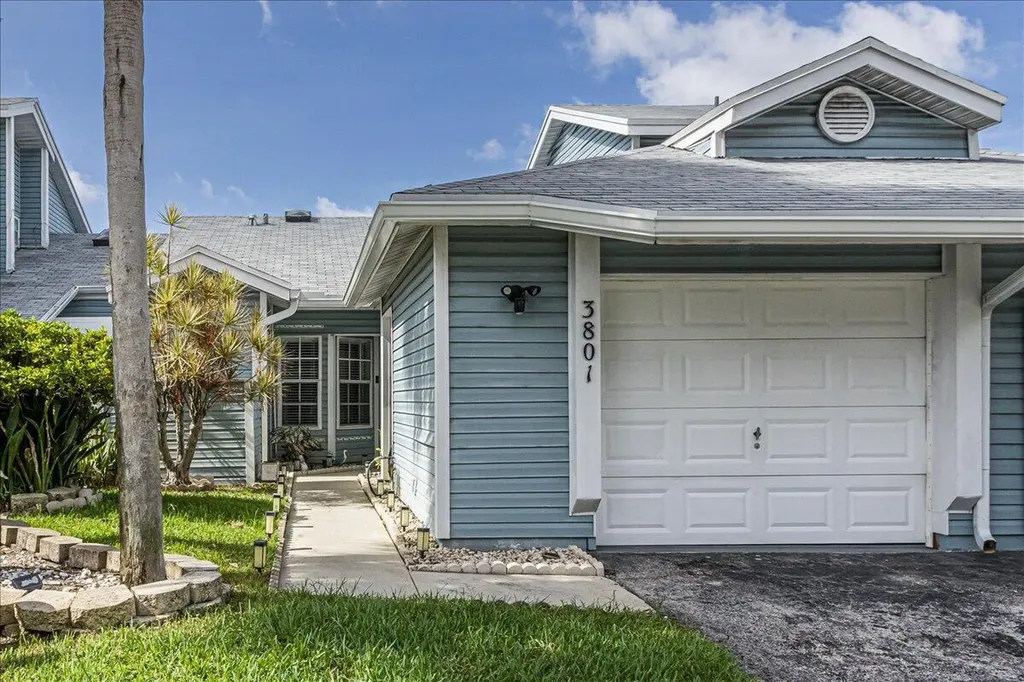3801 Island Club Circle E Lake Worth FL 33462