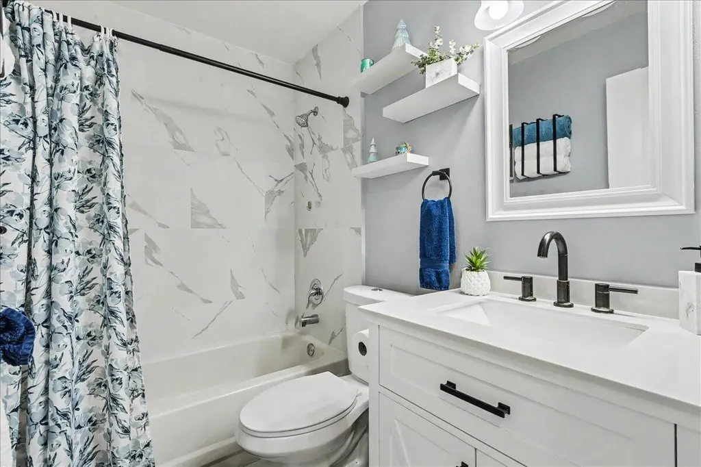 3801 Island Club Circle E Lake Worth FL 33462