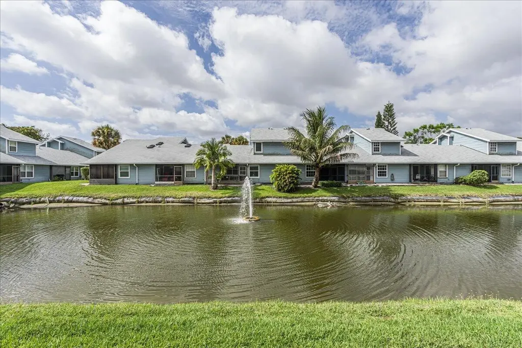3801 Island Club Circle E Lake Worth FL 33462