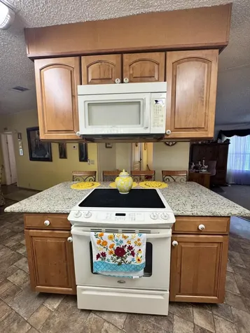 14041 Zorzal Avenue Fort Pierce FL 34951