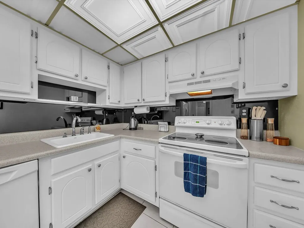 3215 S Ocean Boulevard Highland Beach FL 33487