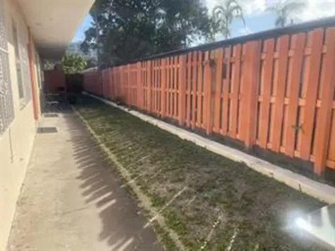 210 SE 9th Street Hallandale Beach FL 33009