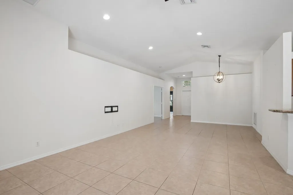 5330 Vernio Lane Boynton Beach FL 33437