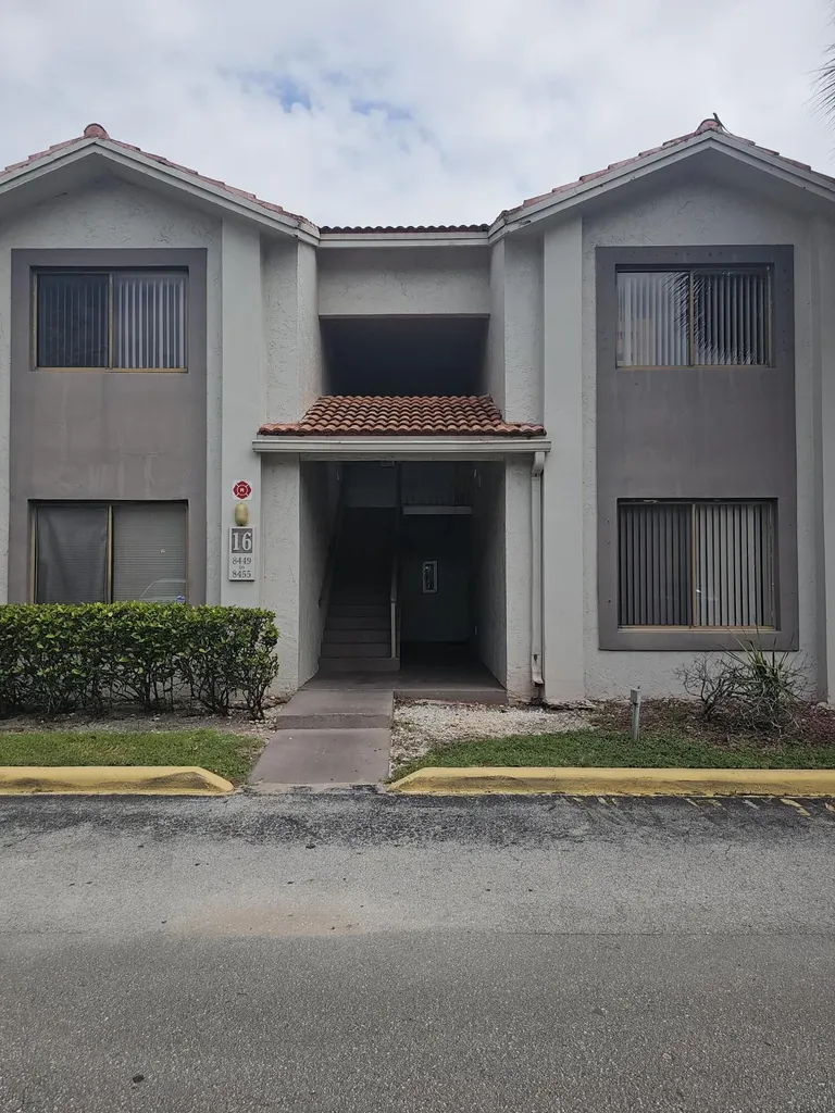 8455 Coral Lake Way Coral Springs FL 33065
