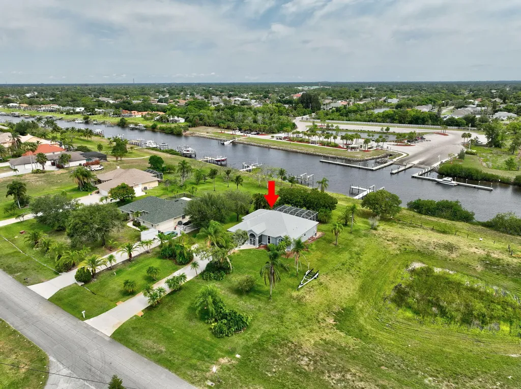 2704 SE Eagle Drive Port St Lucie FL 34984