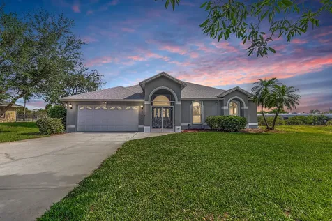 2704 SE Eagle Drive Port St Lucie FL 34984