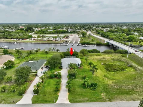 2704 SE Eagle Drive Port St Lucie FL 34984