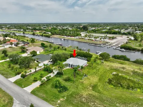 2704 SE Eagle Drive Port St Lucie FL 34984
