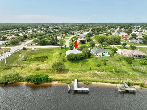 2704 SE Eagle Drive Port St Lucie FL 34984