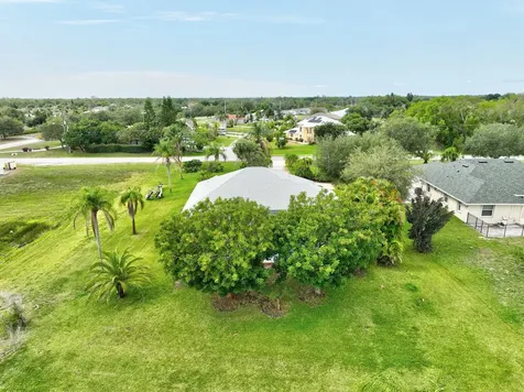 2704 SE Eagle Drive Port St Lucie FL 34984