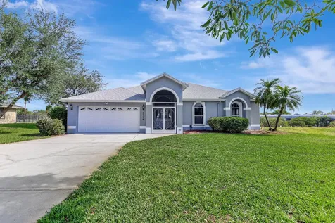 2704 SE Eagle Drive Port St Lucie FL 34984