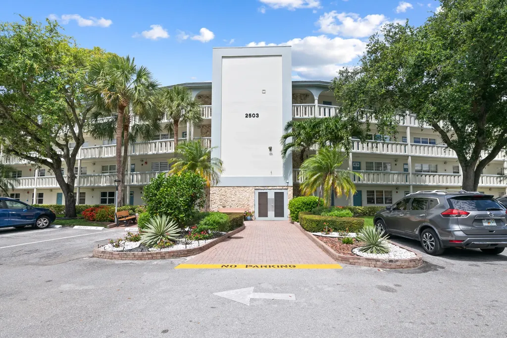 2503 Antigua Terrace Coconut Creek FL 33066