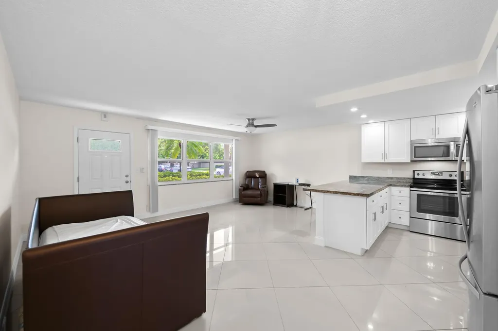 2503 Antigua Terrace Coconut Creek FL 33066