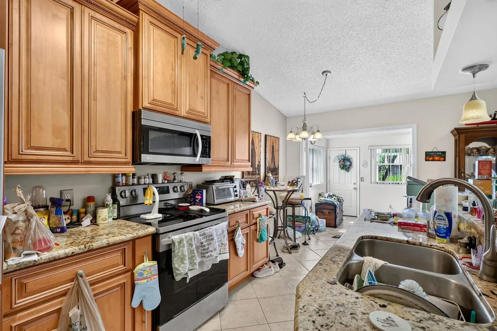 2755 SE Caladium Avenue Port St Lucie FL 34952