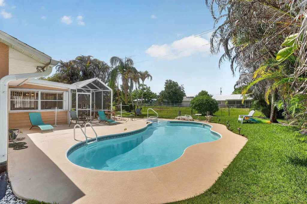 2755 SE Caladium Avenue Port St Lucie FL 34952