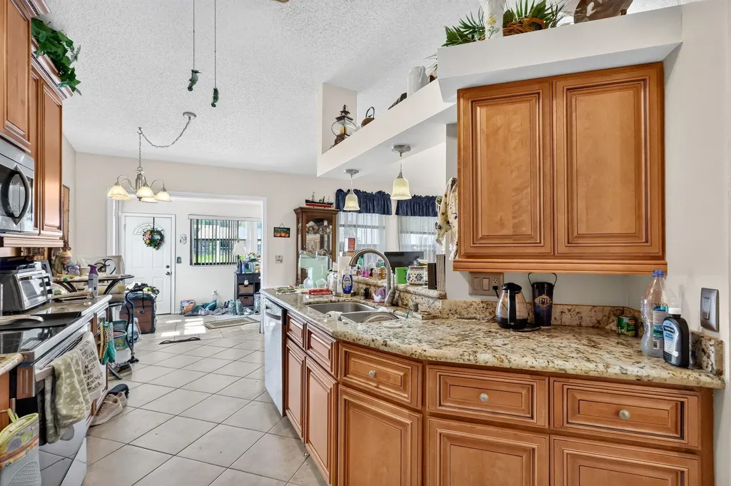 2755 SE Caladium Avenue Port St Lucie FL 34952