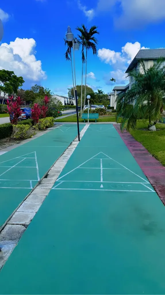 1560 Mckinley Street Hollywood FL 33020