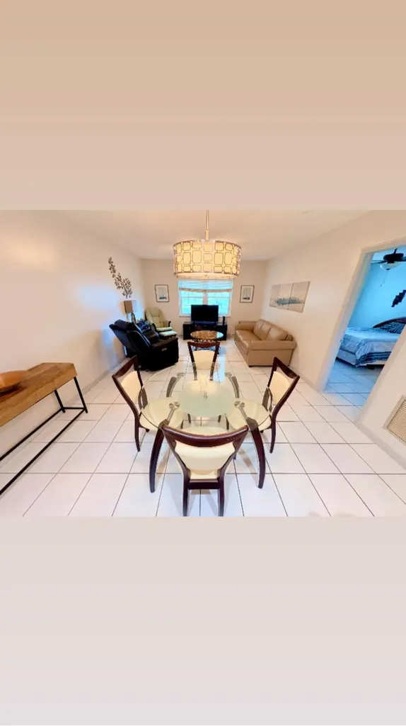 1560 Mckinley Street Hollywood FL 33020