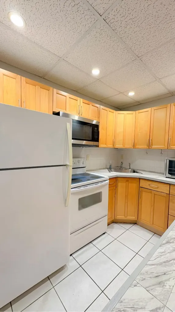 1560 Mckinley Street Hollywood FL 33020