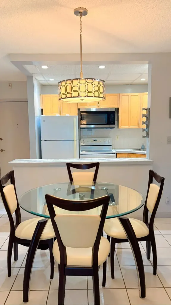 1560 Mckinley Street Hollywood FL 33020