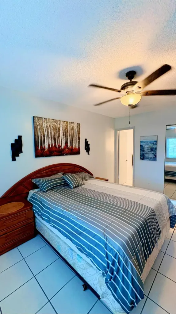 1560 Mckinley Street Hollywood FL 33020