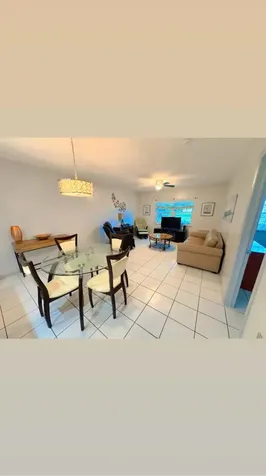 1560 Mckinley Street Hollywood FL 33020