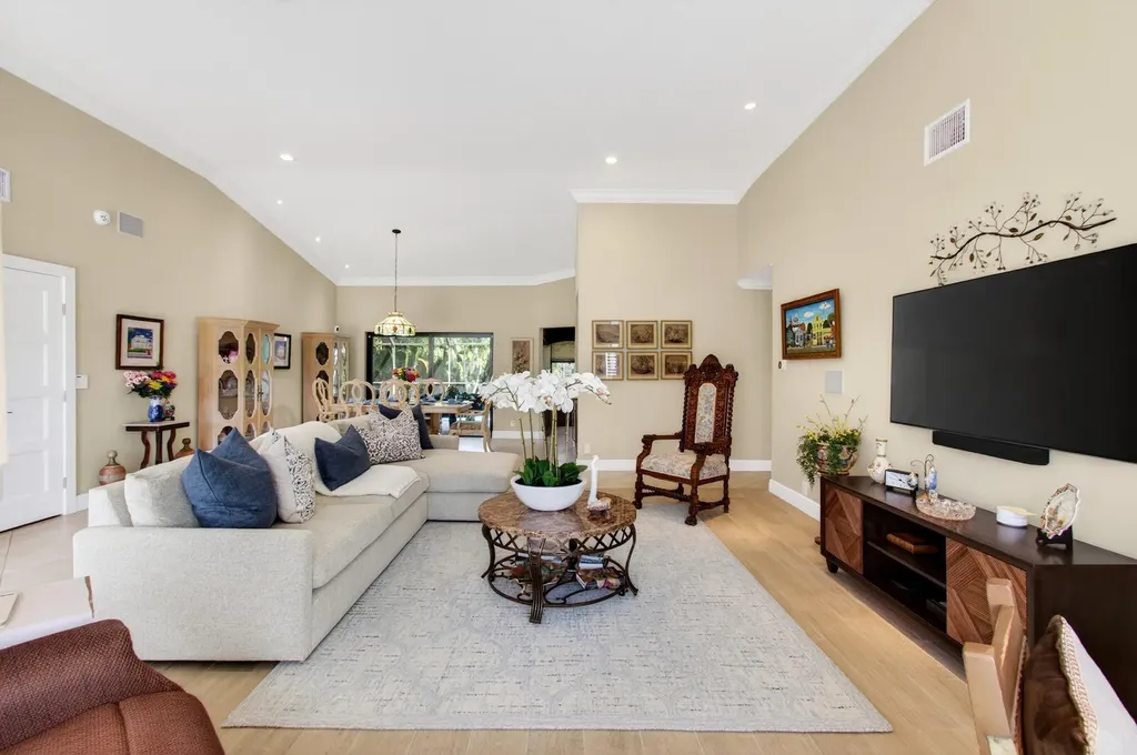 22491 Martella Avenue Boca Raton FL 33433
