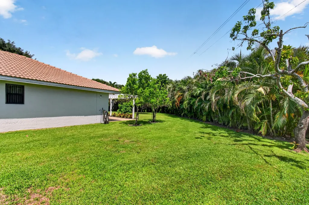 22491 Martella Avenue Boca Raton FL 33433