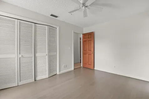 1019 Hickory Trail Wellington FL 33414