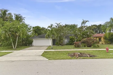 1019 Hickory Trail Wellington FL 33414