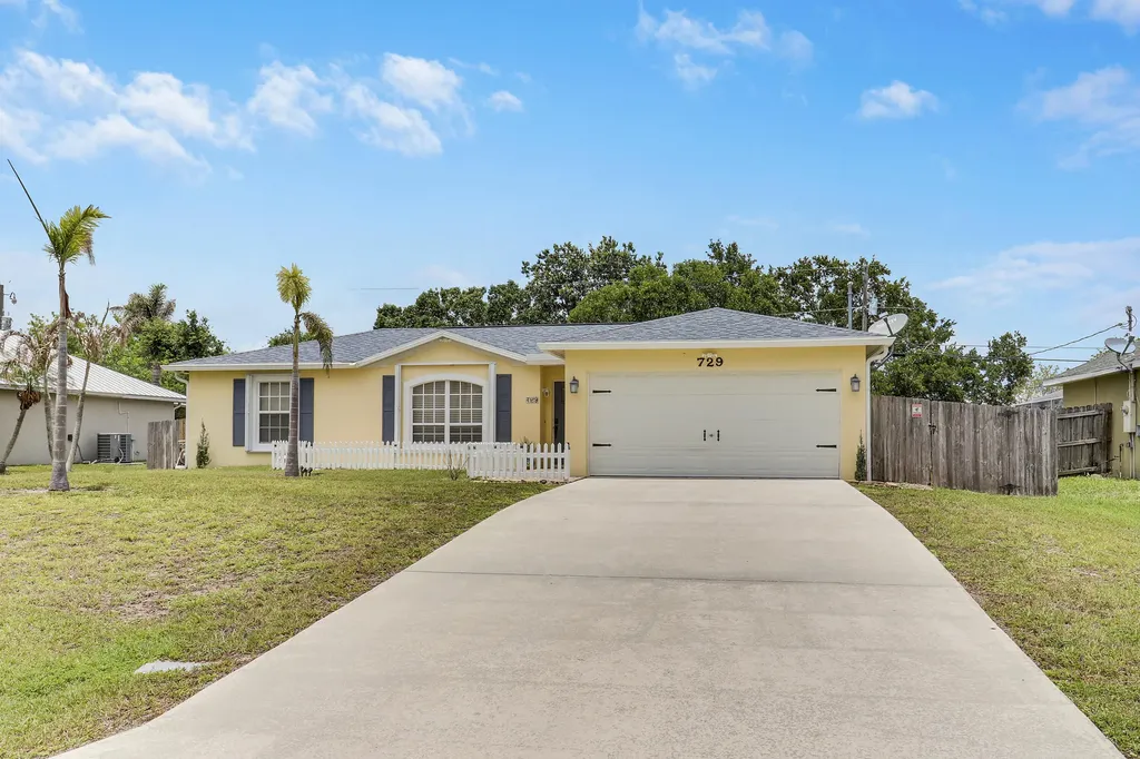 729 SW Saragossa Avenue Port St Lucie FL 34953