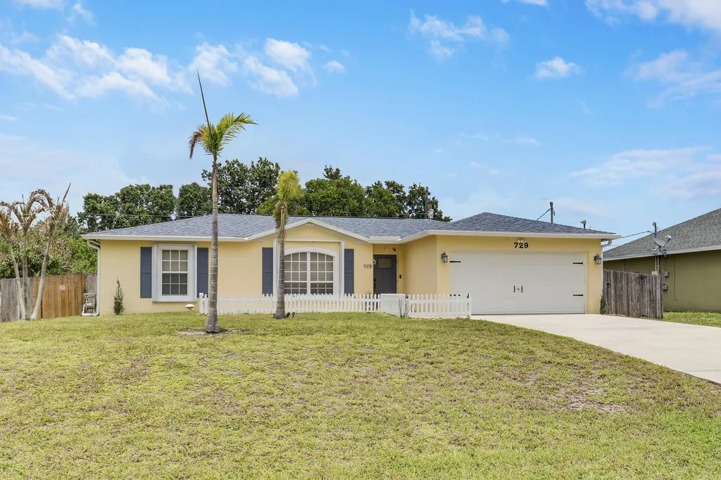 729 SW Saragossa Avenue Port St Lucie FL 34953