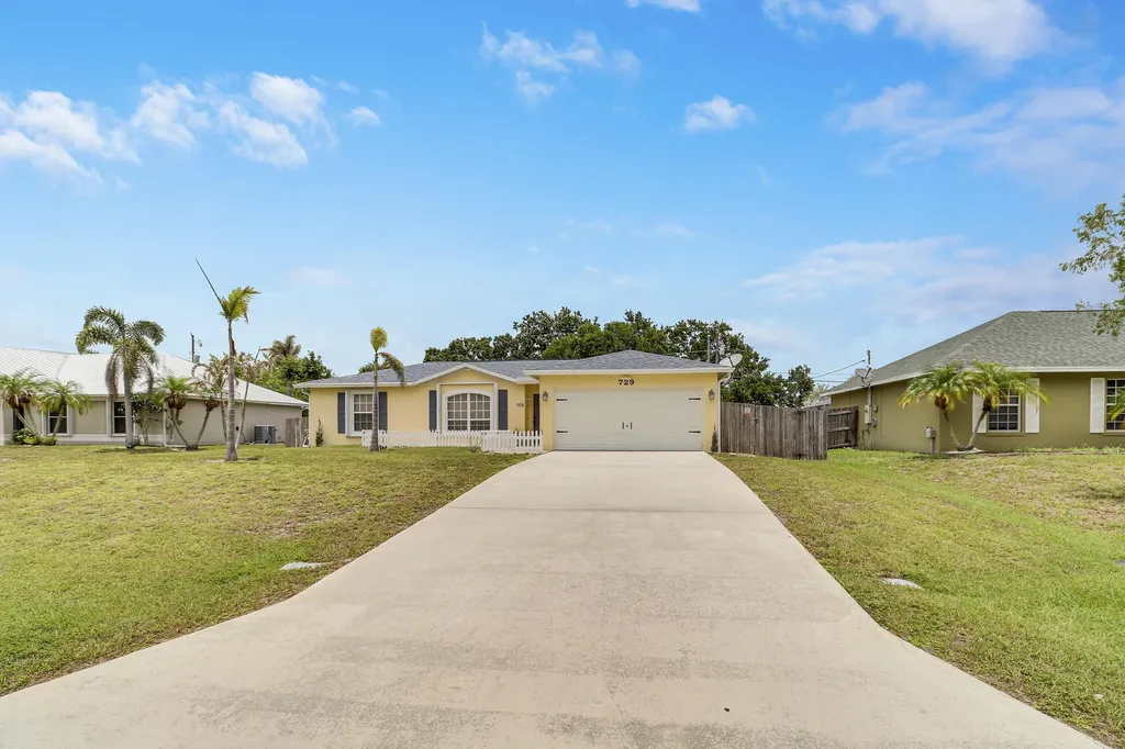 729 SW Saragossa Avenue Port St Lucie FL 34953