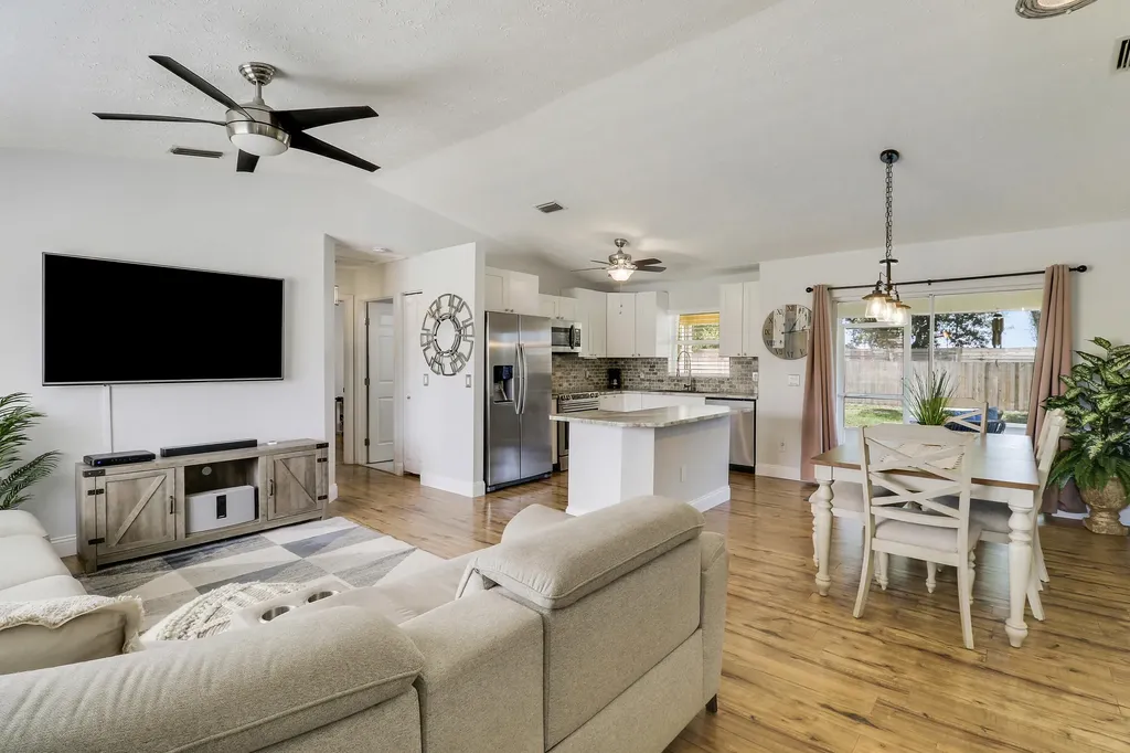 729 SW Saragossa Avenue Port St Lucie FL 34953