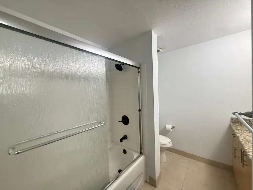 533 NE 3rd Avenue Fort Lauderdale FL 33301