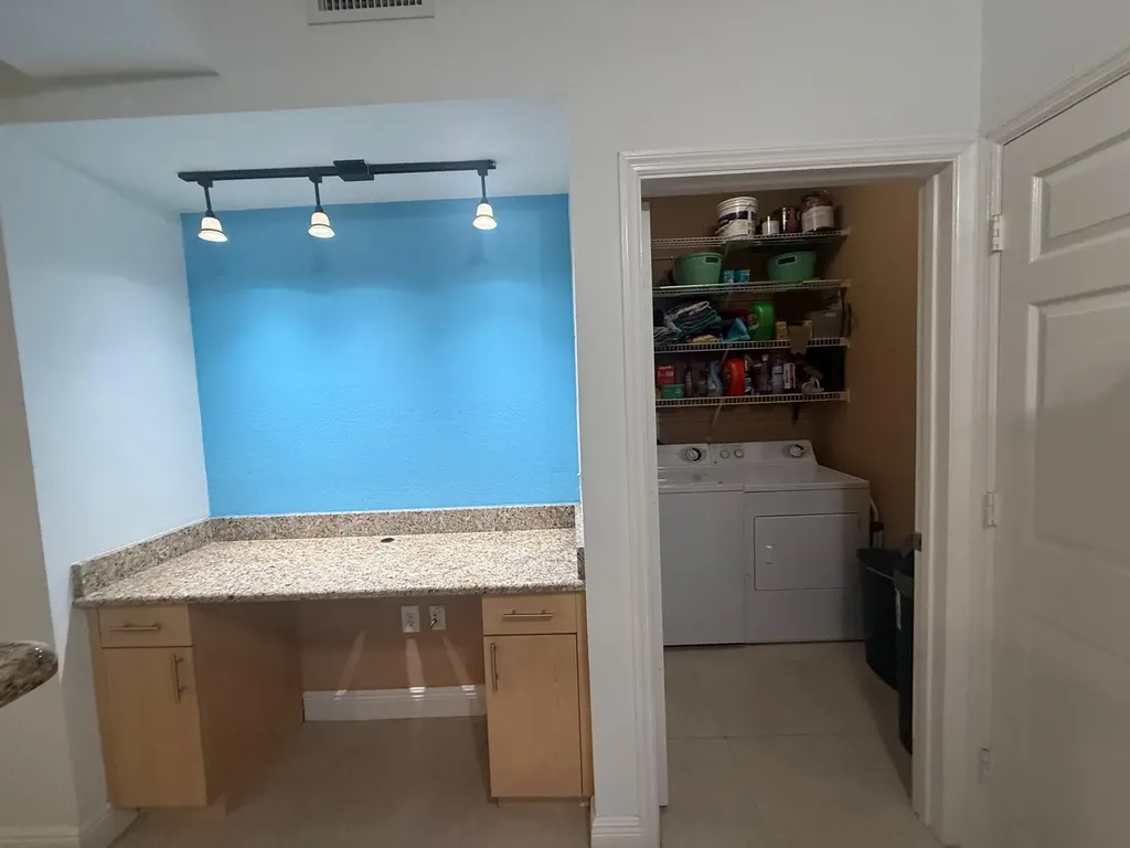 533 NE 3rd Avenue Fort Lauderdale FL 33301