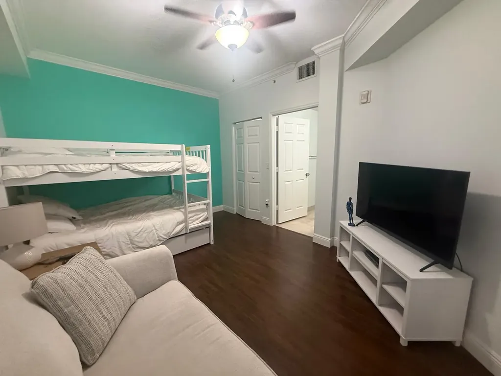 533 NE 3rd Avenue Fort Lauderdale FL 33301