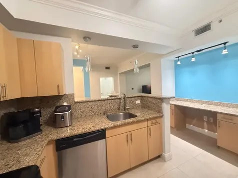 533 NE 3rd Avenue Fort Lauderdale FL 33301