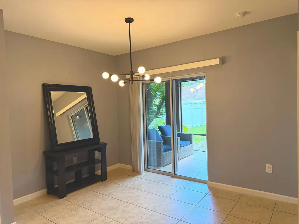 1269 SW Lexington Manor SW Vero Beach FL 32962