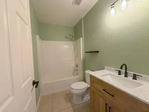 1269 SW Lexington Manor SW Vero Beach FL 32962
