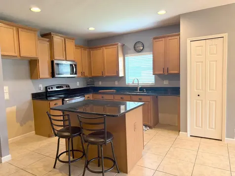 1269 SW Lexington Manor SW Vero Beach FL 32962