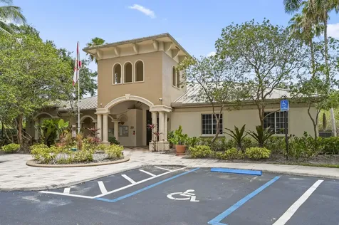 1100 S Crestwood Court Court S Royal Palm Beach FL 33411